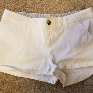 White SO Shorts!! Super cute!!